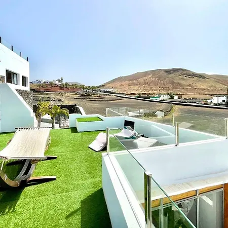 Apartment Suite Deluxe 9 Con Vistas Al Mar, Wifi, Netflix, Desayuno Incluido Tinajo